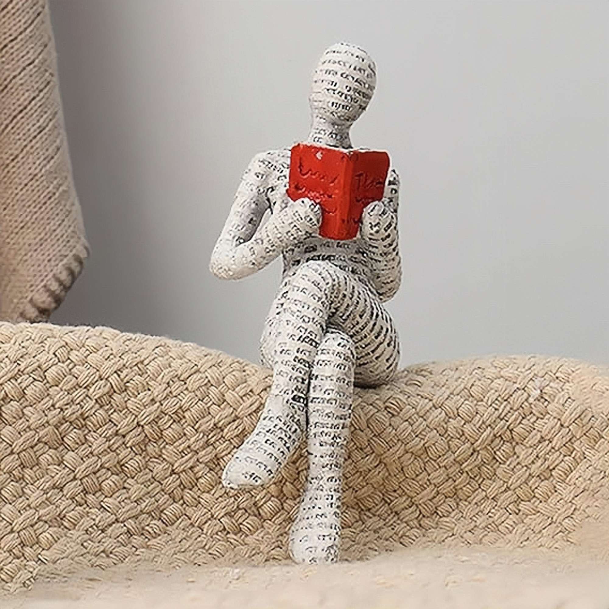 1pc, polpa de papel de leitura mulher pensador estátua decoração, arte criativa