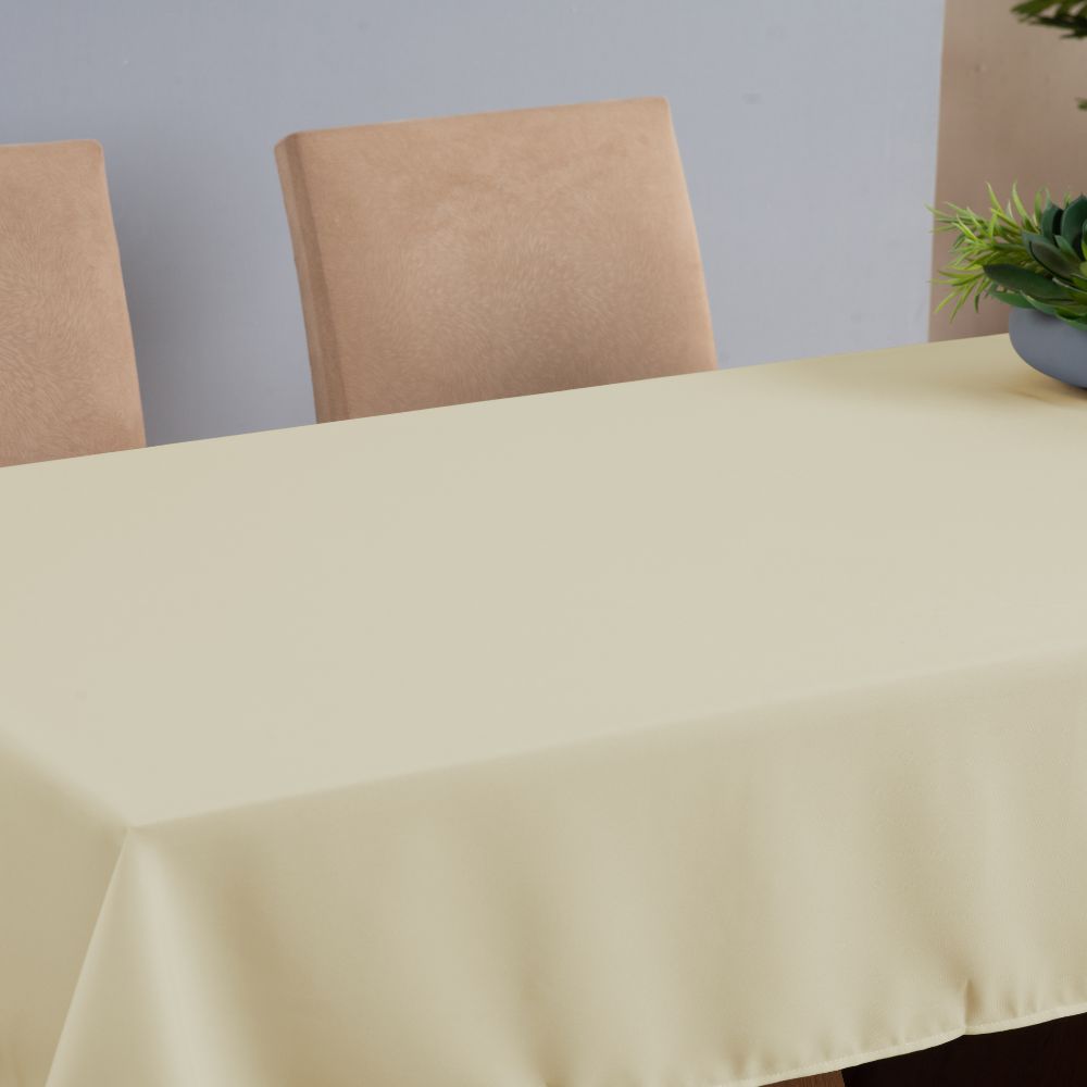 Toalha de Mesa Basic 1 Peça 2,00m x 1,40m 6 Lugares 100% Poliéster Tecido Oxford