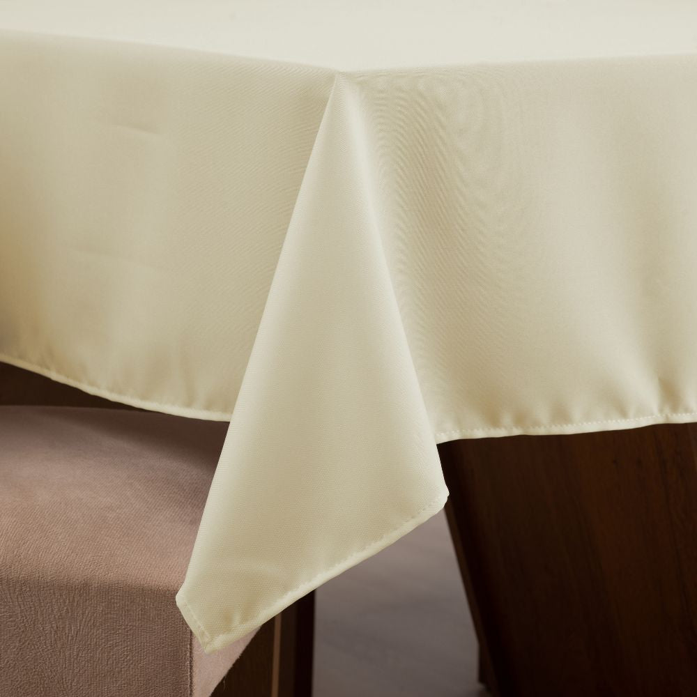 Toalha de Mesa Basic 1 Peça 2,00m x 1,40m 6 Lugares 100% Poliéster Tecido Oxford